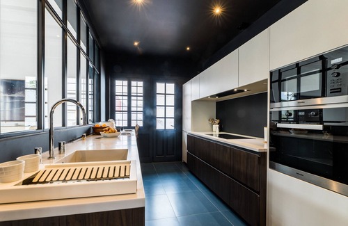 Biarritz City Centre Villa | Villa Flow Keyweek: Relaxing Oasis with Heated Pool