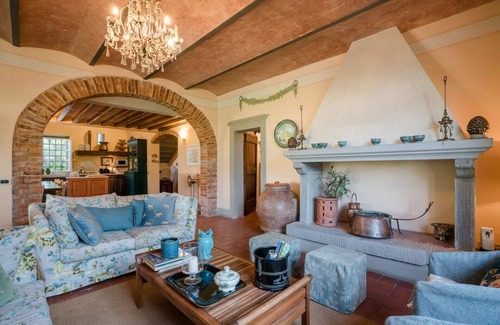 Orentano Villa | Discover Villa Fontine: Family-Friendly Retreat in Tuscany