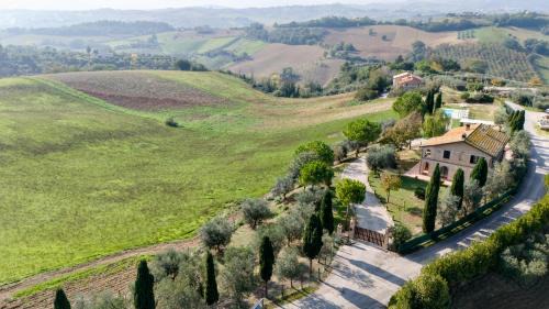 Castorano Villa | Experience Oceanfront Bliss at Villa Fonte a Colle