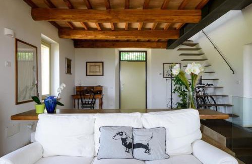 Scansano Villa | Exceptional Villa Fontelinda with Oceanfront Pool Views