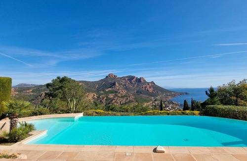 Antheor Villa | Elegant Villa in Saint-Raphaël with Private Pool & Ocean View