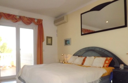 Orba House | Cozy Villa for 4 with Oceanfront Views and Private Pool
