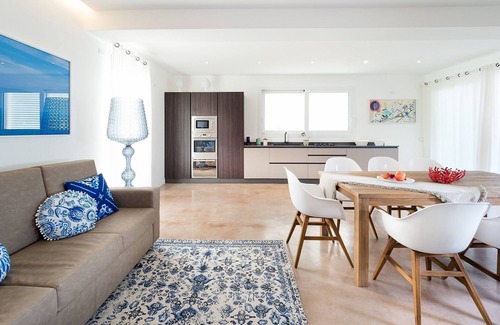 Reitani Villa | Relaxing Villa for 6 with Private Pool by the Sea in Sicily