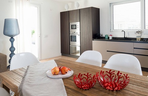 Reitani Villa | Relaxing Villa for 6 with Private Pool by the Sea in Sicily