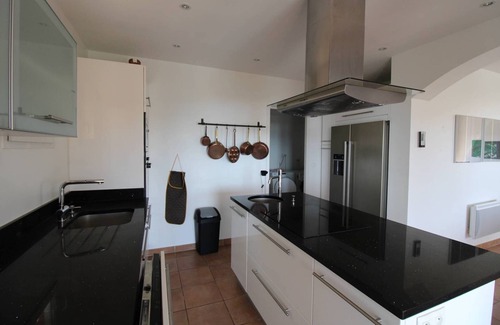 La Londe-les-Maures House | Perfect Villa for 7 With Pool & Breathtaking Sea Views