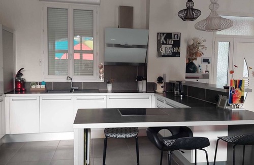 Saint-Vincent-de-Paul Villa | Tranquil Villa Near Bordeaux with Pool & Pet-Friendly Amenities
