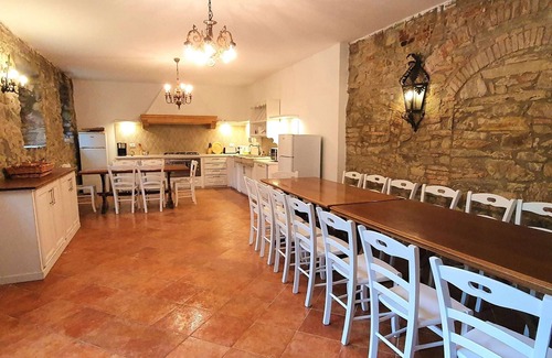 Bucine Villa | Ideal Villa for Large Groups: Wi-Fi, Pool & Cooking Classes