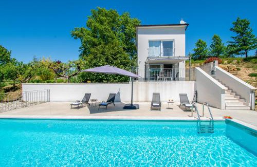 Pazin Villa | Enchanting Villa Forest Fairy: Pet-Friendly Retreat in Istrien
