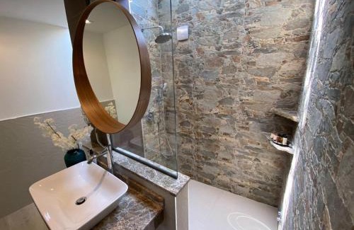 Varosh Apartment | Oceanfront Villa Fortezza: 4-Star Family-Friendly Retreat