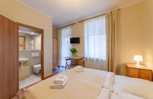Duszniki Zdroj Bed & Breakfast | Villa Fortuna: Exceptional Stay with Pool and Pet Friendly
