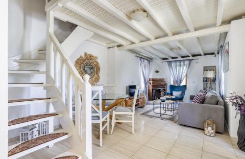 Skopelos Villa | Explore Villa Fotini Kalivi: Pet-Friendly Oceanfront Retreat