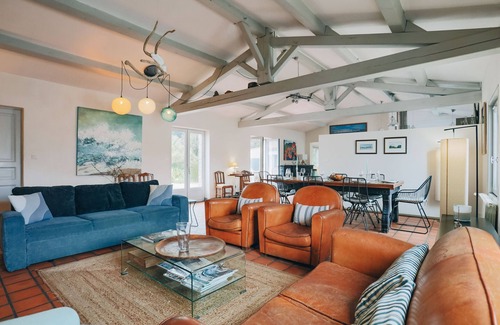 Rivedoux-Plage Villa | Villa Foulquier with Oceanfront Heated Pool & Spa Amenities
