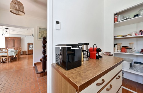 Entraigues-sur-la-Sorgue Villa | Exceptional Villa LES Deux Pins with Pool in Provence