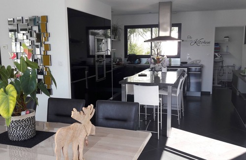 Saint Laurent de la Pree Villa | Contemporary Villa Aixkeys with Pool, 5 Min to Fouras Beaches