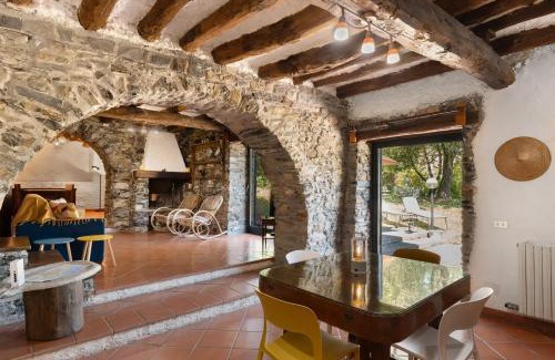 Rezzo House | Villa Franca Nature Holidays: Pet Friendly & Family Retreat