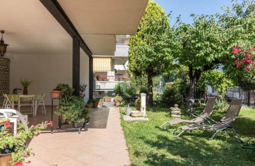 Desenzano del Garda Apartment | Villa Francesco: Family-Friendly Apartment with Top Ratings
