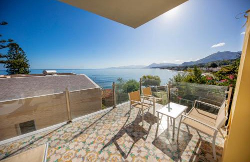 Casteldaccia Villa | Relaxing Villa Francesca: Oceanfront Retreat in Sicily