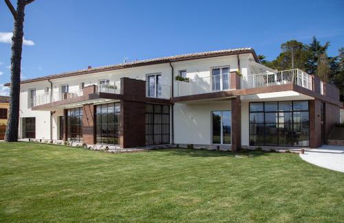 Gradara Hotel | Beautiful Villa Francesca Relais with Ocean View & Pool