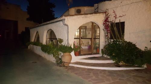 Villarta Ski Chalet | Villa Francisco: Family-Friendly Retreat for Your Next Getaway