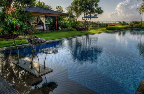 Kutuh Villa | Villa Frangipani: Ocean View Pool Retreat on the Cliff