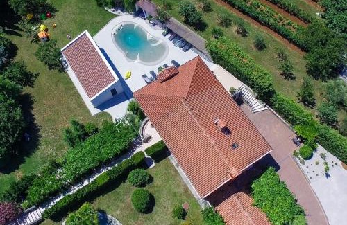 Nedescina Villa | Elegant Villa Franka Nedešćina - 10/10 Guest Rated Retreat