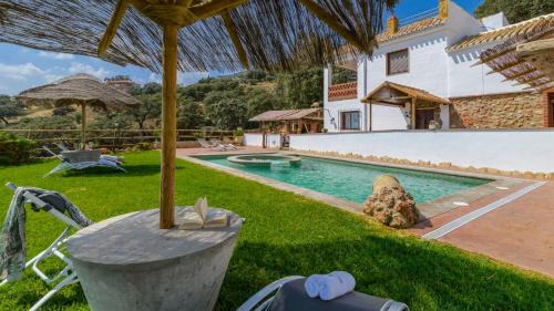 Iznajar Villa | Discover Villa Fraskito Iznajar: Family-Friendly Oasis