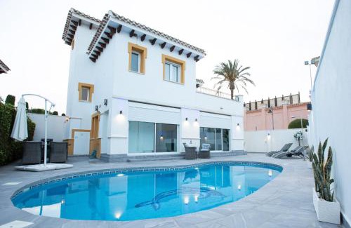 Torre-Pacheco Villa | Elegant Villa Fresno: Private Pool at Mar Menor Golf Resort