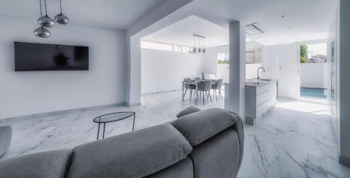 Torre-Pacheco Villa | Elegant Villa Fresno: Private Pool at Mar Menor Golf Resort