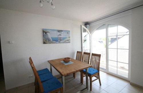 Nienhagen Apartment | Family-Friendly Villa Friederike App 05 - Flaschenpost