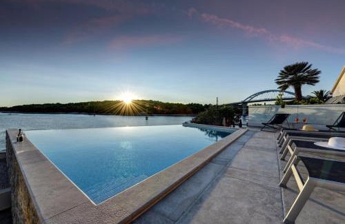 Zdrelac Villa | Discover VILLAFUX ZDRELAC: Oceanfront Haven in Zadar
