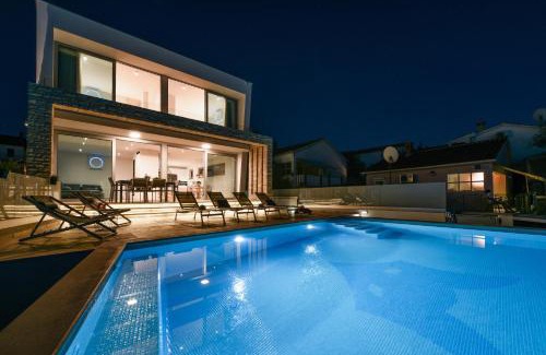 Zdrelac Villa | Discover VILLAFUX ZDRELAC: Oceanfront Haven in Zadar