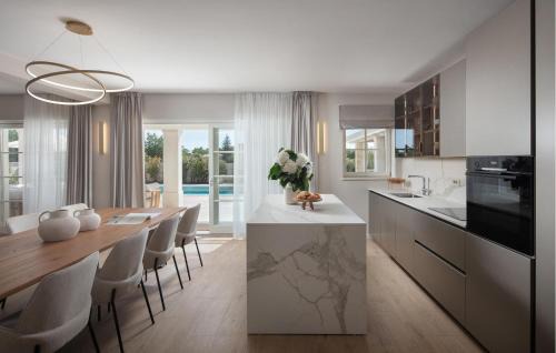 Debeljuhi House | Family-Friendly 4 Bedroom Home with Pool in Zminj