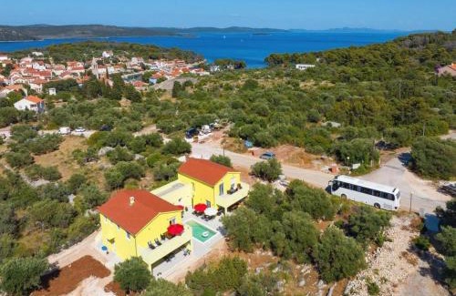 Bozava Villa | Stylish Villa Gaby: Oceanfront Retreat with Heated Pool