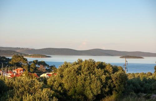 Bozava Villa | Stylish Villa Gaby: Oceanfront Retreat with Heated Pool