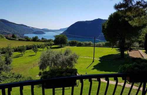 Sale Marasino Apartment | Relax at Villa Gaia: Oceanfront Bliss & Pet Friendly Stay
