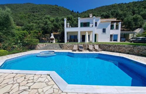 Ipsos Villa | Indulge in Villa Galini: Private Pool & Oceanfront Bliss