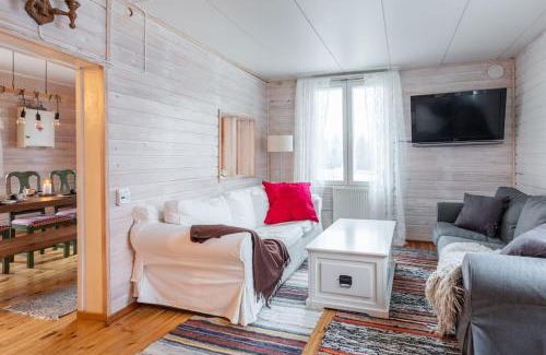 Rovaniemi Villa | Discover Villa Gallela: Oceanfront Bliss with Pet-Friendly Options