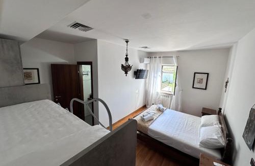 Sabaudia Bed & Breakfast | Villa Garden: Guest Rated 9.8 with Oceanfront Bliss