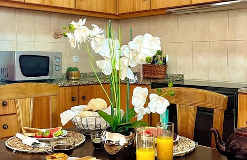 Santana House | Discover Villa Garden Santana Dragoeiro: Family & Pet Friendly