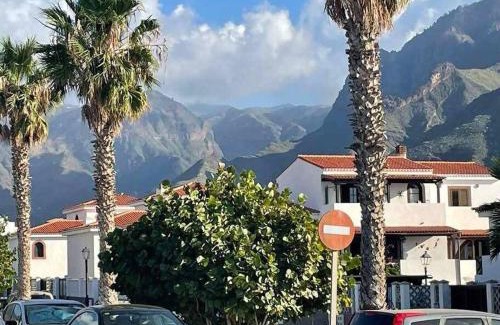 Agaete House | Experience Villa Garoe: 4-Star Stay with Hot Tub & Breakfast