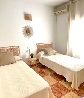 Las Negras Apartment | Relaxing Villa Garriga with Pool and Child-Friendly Amenities