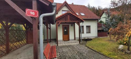 Karlovy Vary Villa | Elegant Villa Gejzir 16: Oceanfront with Pool & Pet-Friendly