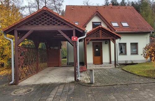 Karlovy Vary Villa | Elegant Villa Gejzir 16: Oceanfront with Pool & Pet-Friendly