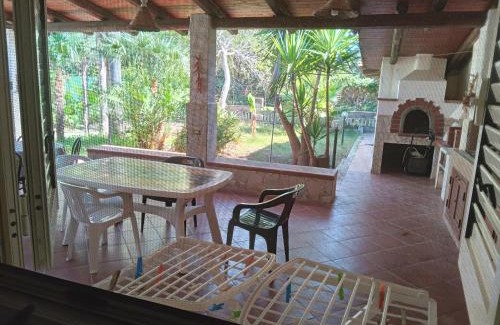 Patti Villa | Villa Gelsomino: Oceanfront Getaway with Pet-Friendly Perks