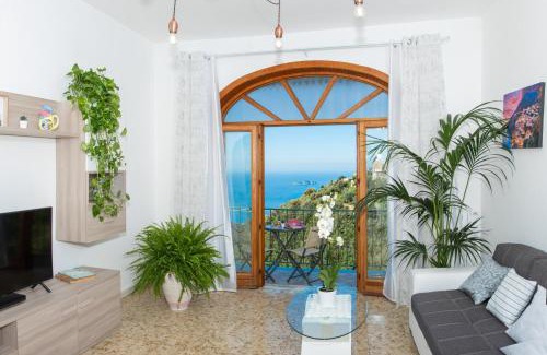Montepertuso House | Oceanfront Villa Genny and Emily: Rated 9.7/10 by Guests