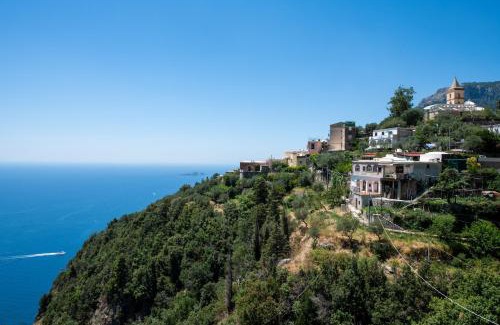 Montepertuso House | Oceanfront Villa Genny and Emily: Rated 9.7/10 by Guests