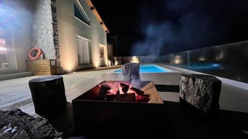 Cabril Villa | Emblematic Villa Gerês: Pool, Spa & Oceanfront Relaxation