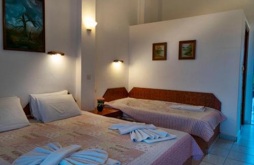Paradhisos Apartment | Oceanfront Villa Gesthimani - Guest Rated 9/10 Experience