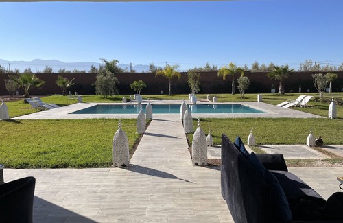 Ait Hamid Villa | Villa Ghaliba: Modern Oasis 15 Mins from Marrakech
