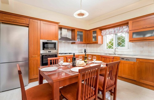 Peroulion Villa | Villa Giador: Family-Friendly Retreat in Ionian Islands